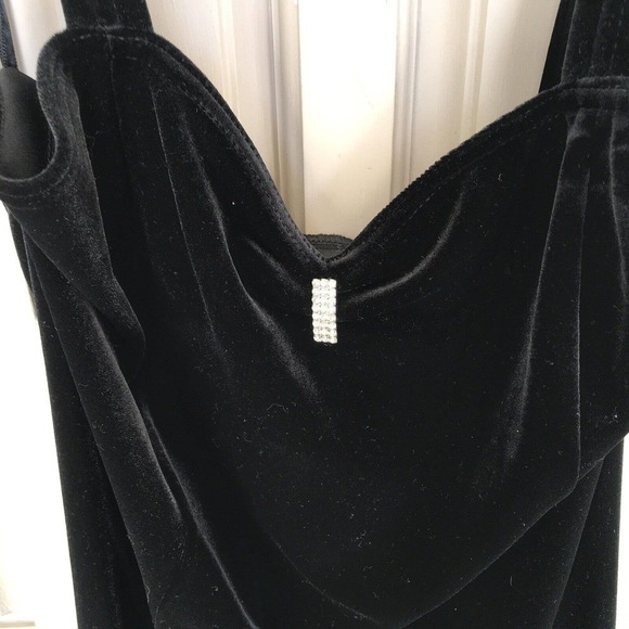 Unbranded Evening Dress Sz14 Black Velvet Straps Jewel Detail Fit/Flare Used - Picture 7 of 10